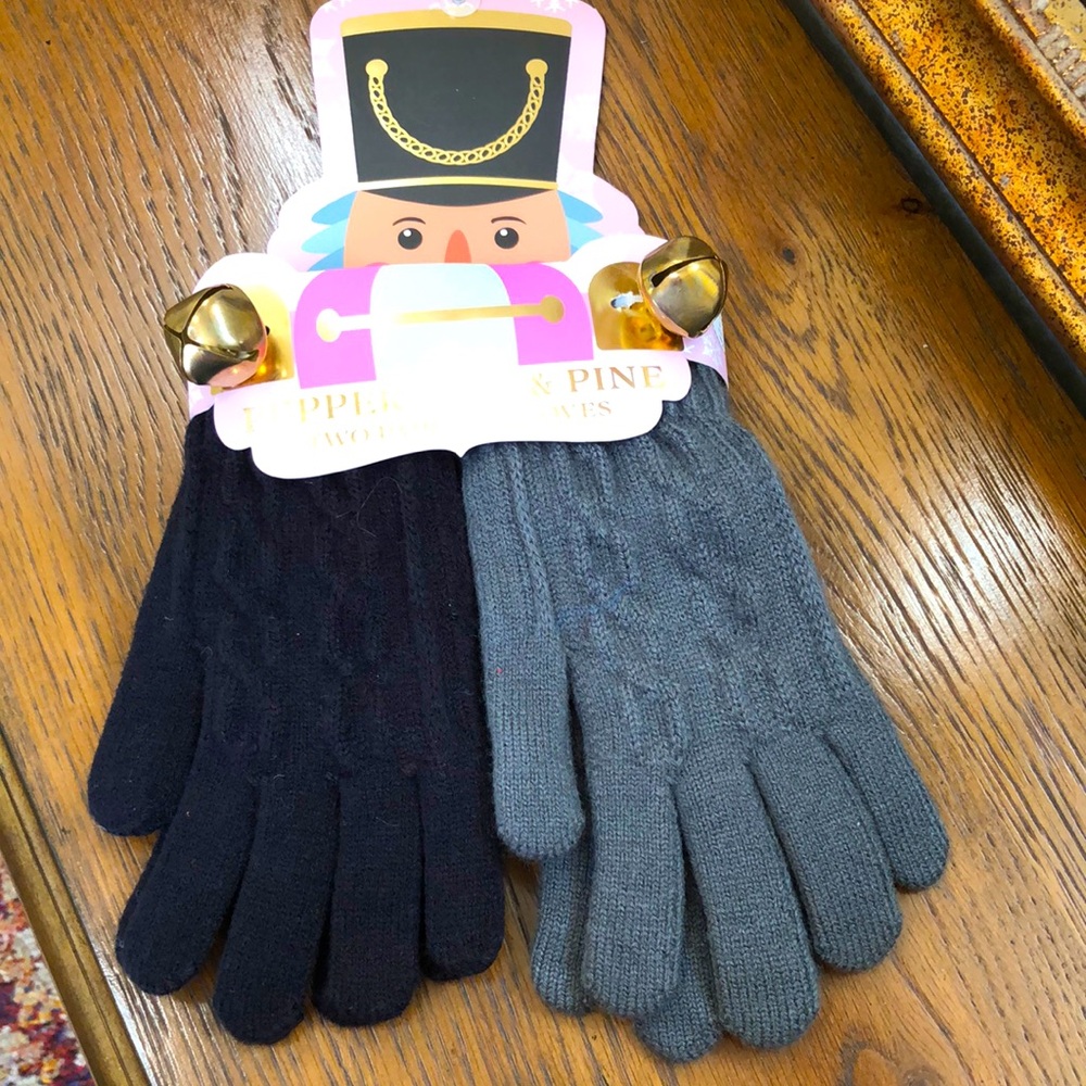 New 2 pair cable knit gloves. O/S. Stretch with soft lining inside.  Grey/Black.